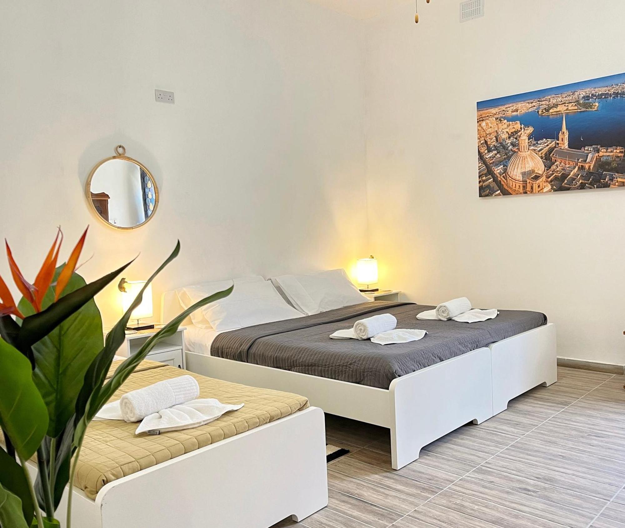 Maria & Matthias - Apartments In Central Of Floriana Esterno foto
