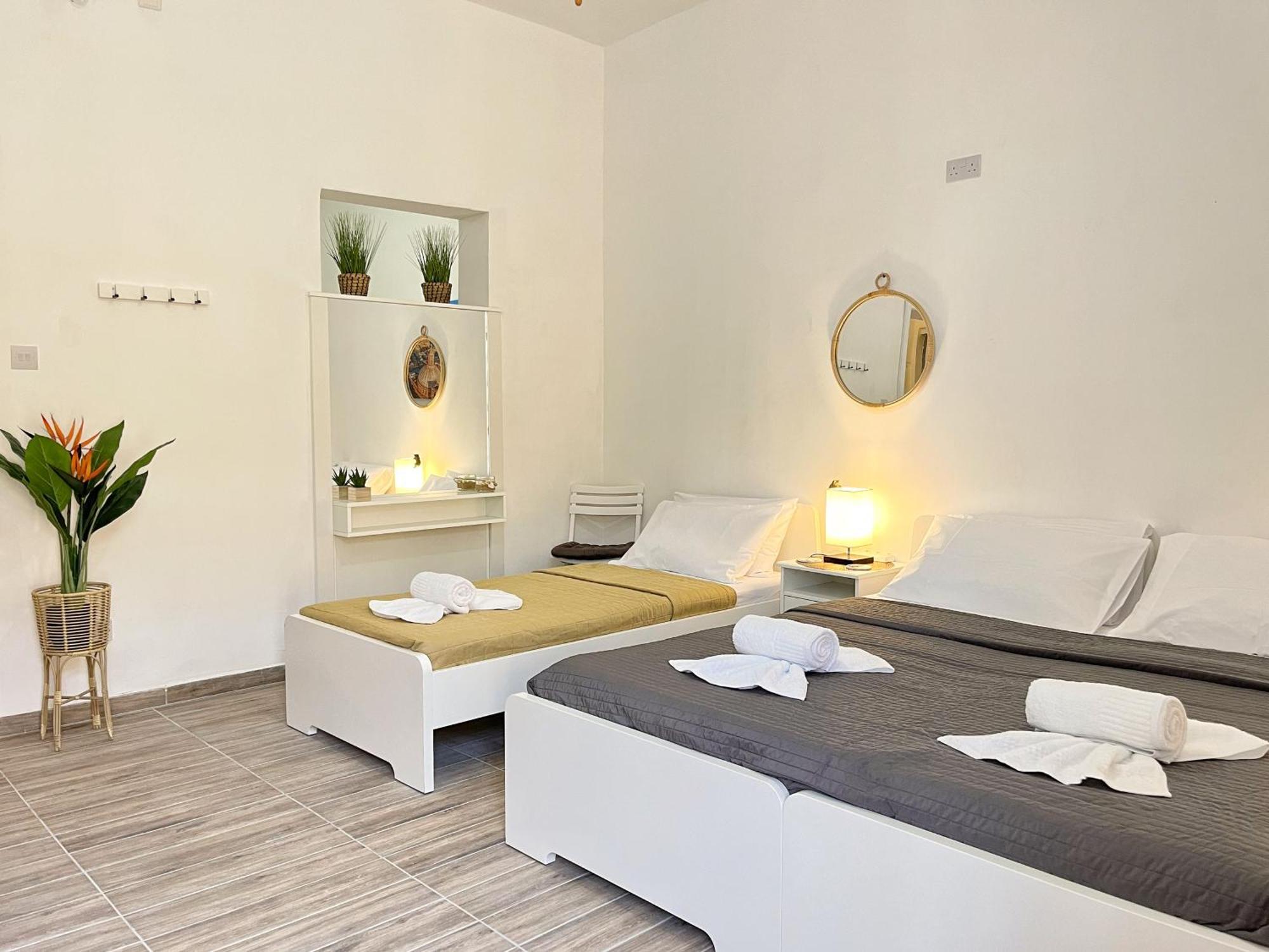 Maria & Matthias - Apartments In Central Of Floriana Esterno foto